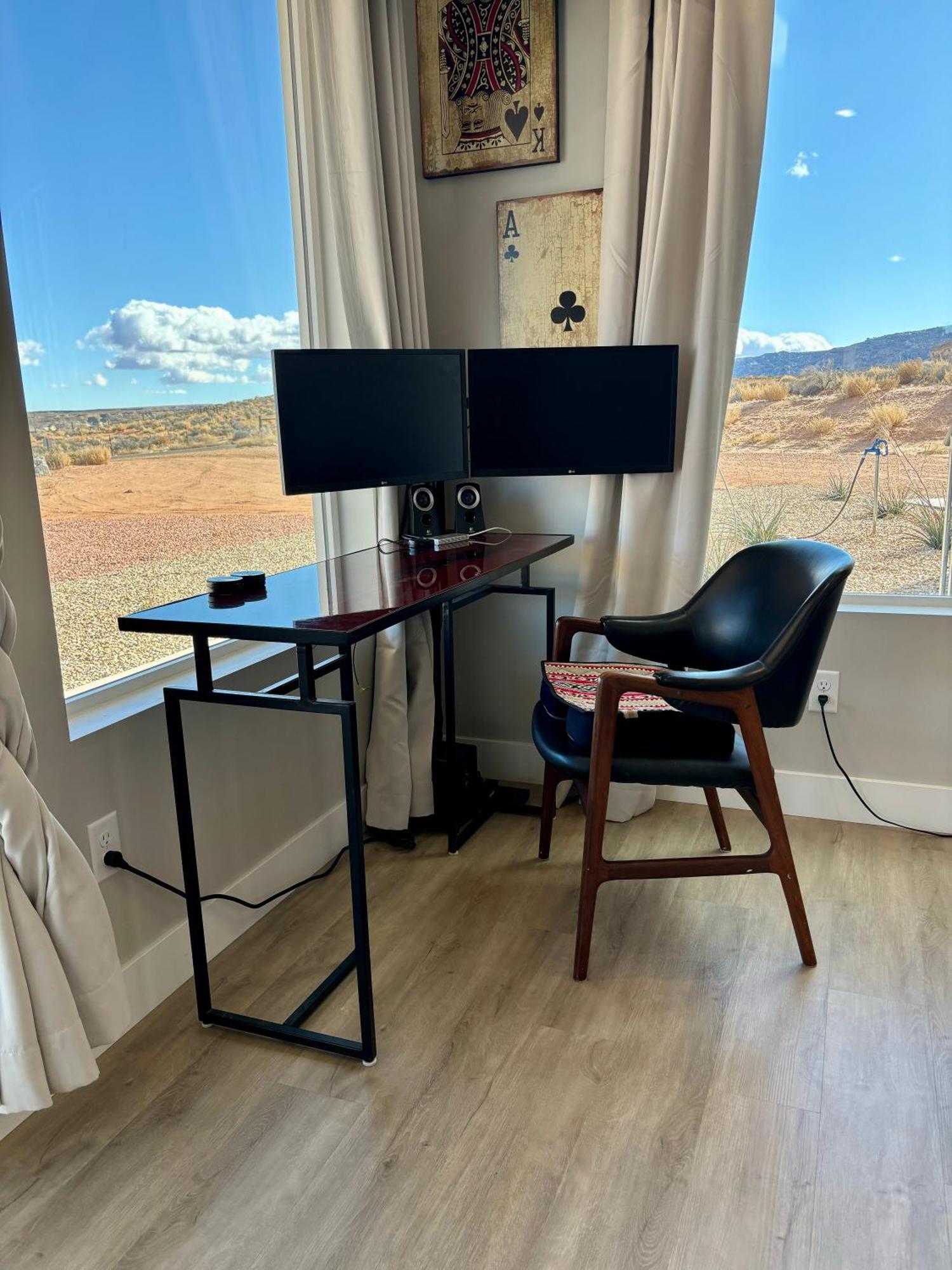 Page Arizona Border Town- Crimson Suite, Desert Canyon Getaway With Views Big Water Exteriör bild