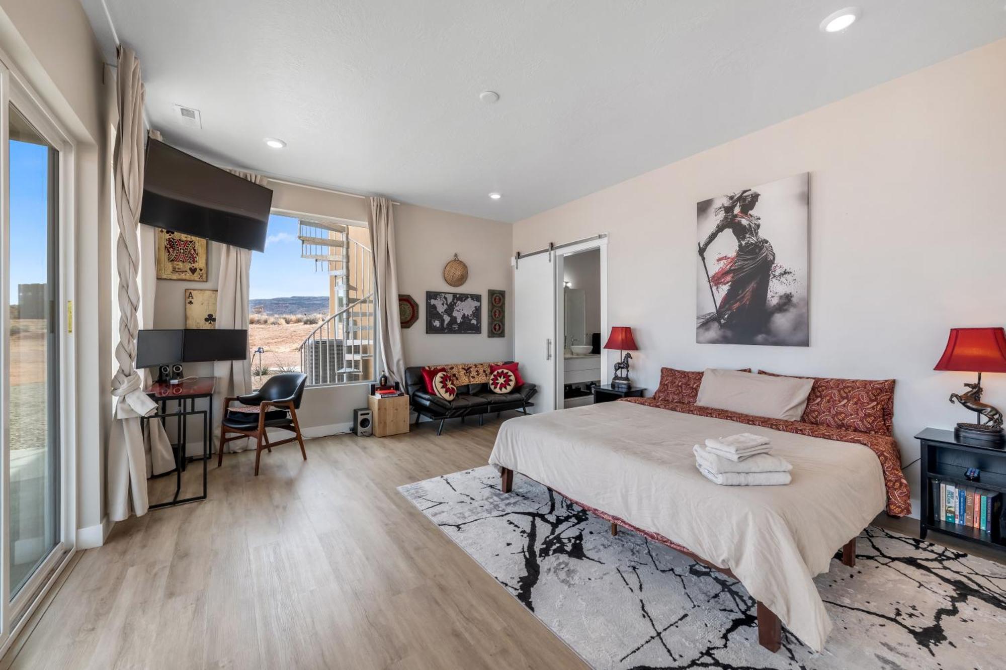 Page Arizona Border Town- Crimson Suite, Desert Canyon Getaway With Views Big Water Exteriör bild